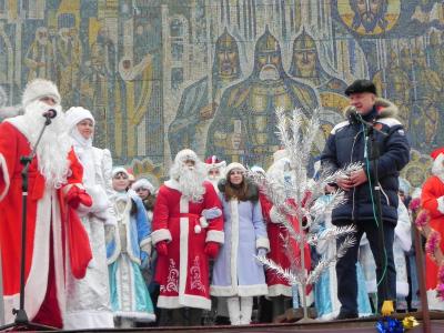 В Шилово слетелись Деды Морозы и Снегурочки